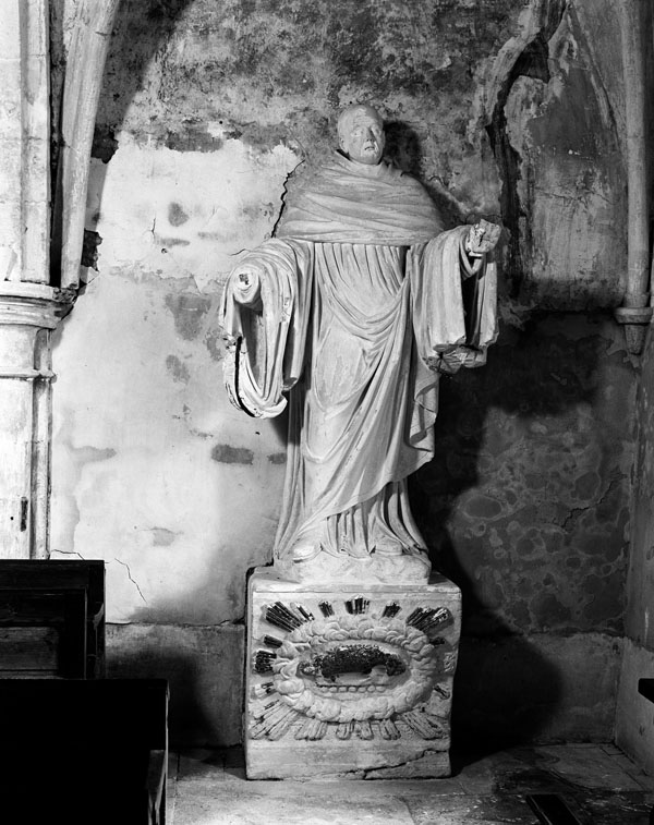 statue : saint Benoît
