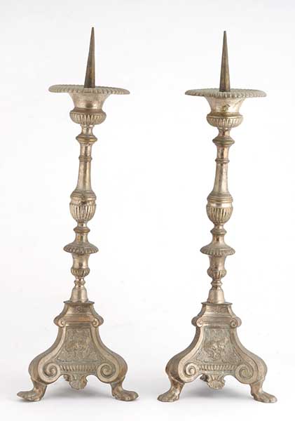 ensemble n°4 de 2 chandeliers d'autel