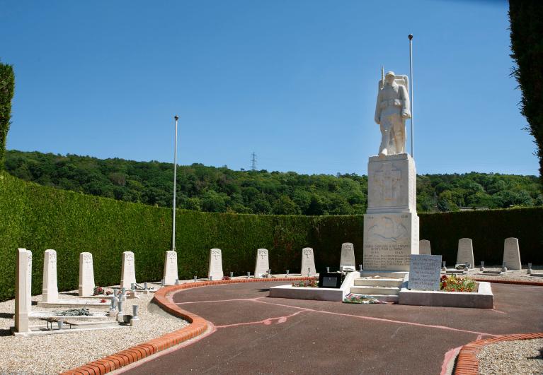 carré militaire du cimetière de Grand-Couronne