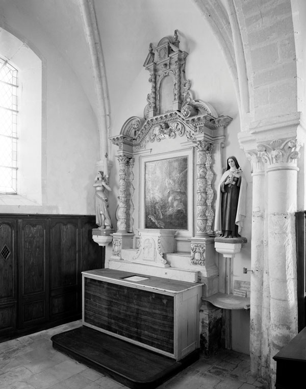 ensemble de l'autel secondaire de Notre-Dame : autel, retable architecturé et tabernacle