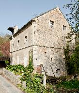 moulin à farine dit le moulin de Clinchamps, puis moulin à huile, actuellement maison