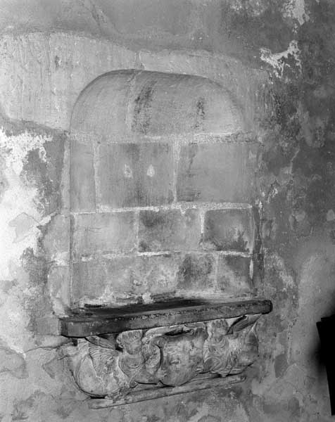 lavabo d'église (crédence-lavabo)