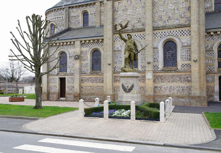 monument au morts de la guerre de 1914-1918 : Poilu victorieux