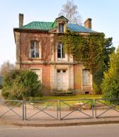 école de garçons, puis office de tourisme, actuellement salle municipale