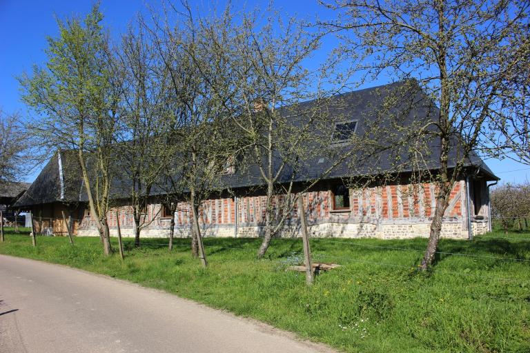 Les maisons et fermes de Barneville-sur-Seine