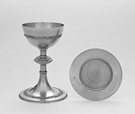 ensemble d'un calice et d'une patène