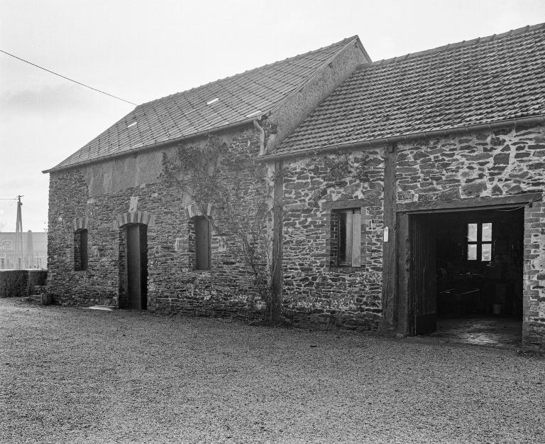 La céramique industrielle dans le Bessin (Calvados) et le département de la Manche : les poteries