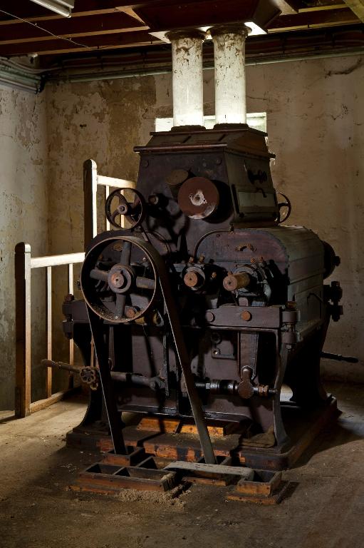 ensemble de 3 machines à broyer : appareils à cylindres