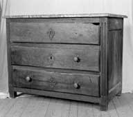commode de style Louis XVI