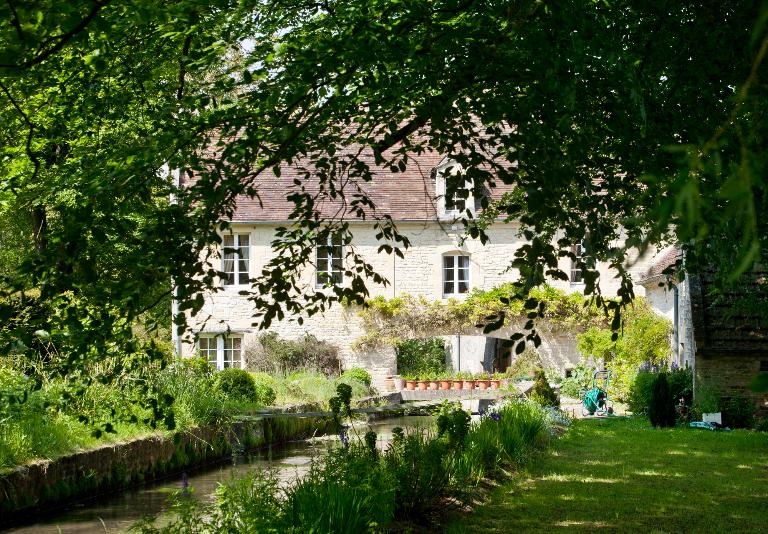 moulin à blé dit le moulin d'En-Bas, le moulin Couvert ou le Petit moulin, actuellement maison