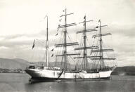 bateau de marchandises en vrac : quatre mâts barque (vracquier) dit ASIE