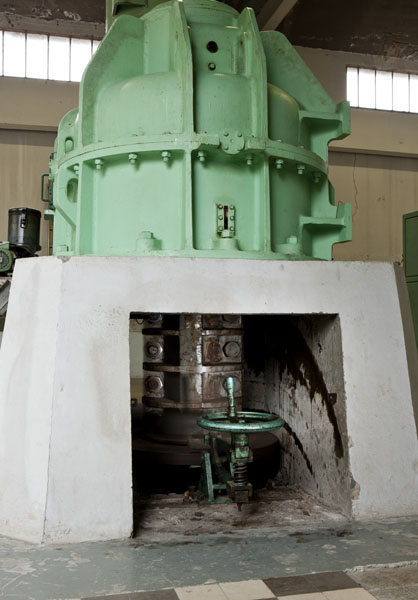 les machines de la centrale hydroélectrique des Forces Motrices de l'Orne