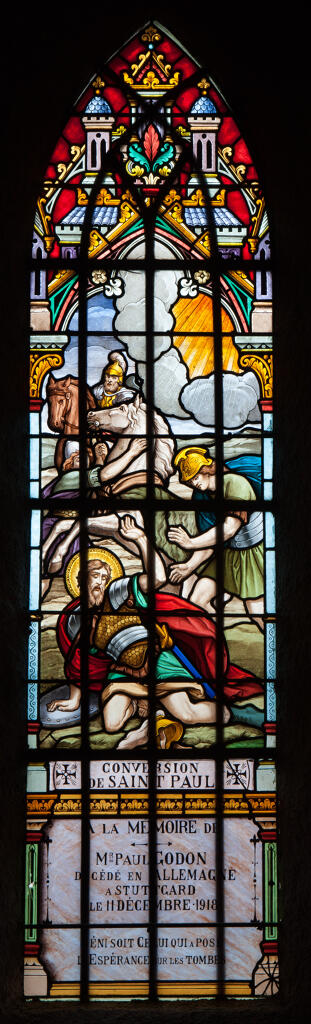 ensemble de deux verrières figurées de la guerre de 1914-1918 : Conversion de saint Paul, Mort de sainte Jeanne d'Arc