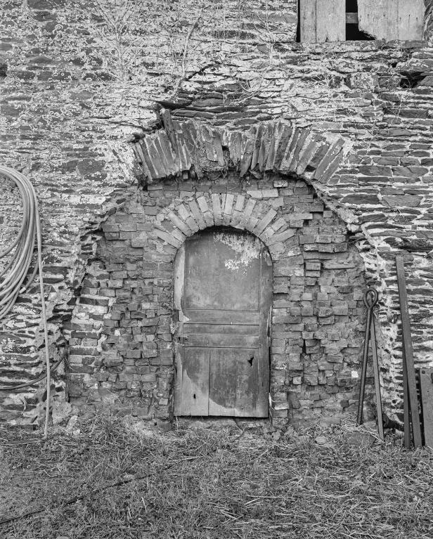 La céramique industrielle dans le Bessin (Calvados) et le département de la Manche : les poteries