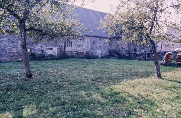 La céramique industrielle dans le Bessin (Calvados) et le département de la Manche : les poteries