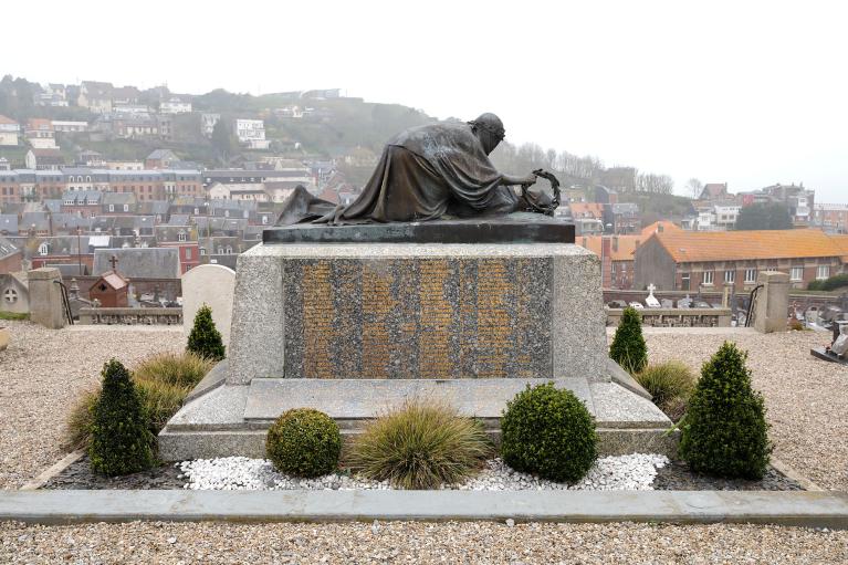 monument aux morts de la guerre de 1914-1918 : Je t'ai cherché sous le ciel qui tonne