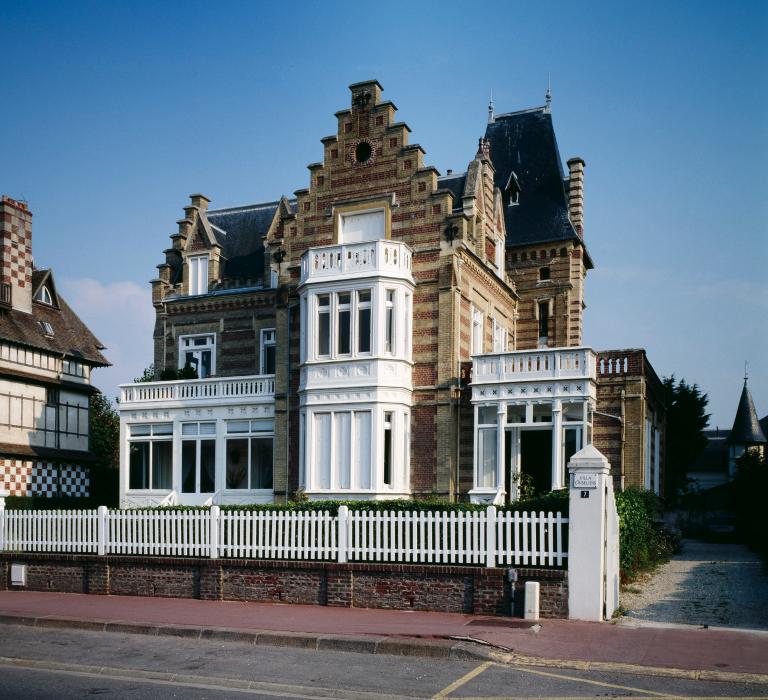 présentation de la ville de Deauville