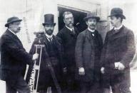 Adrien Soubeyran (deuxième à droite) sur le chantier de l'Exposition universelle de 1889 (Collection particulière).