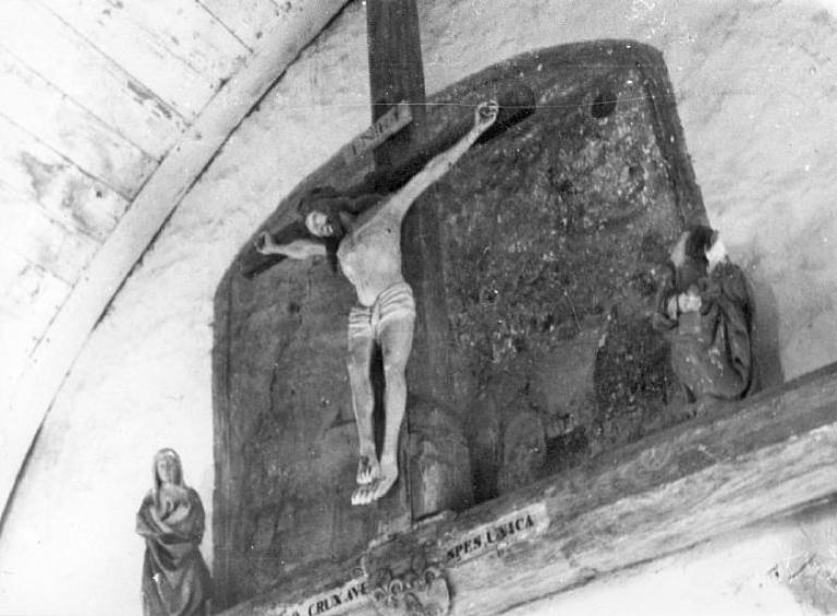 groupe sculpté non relié : Crucifixion ; peinture murale : Jérusalem