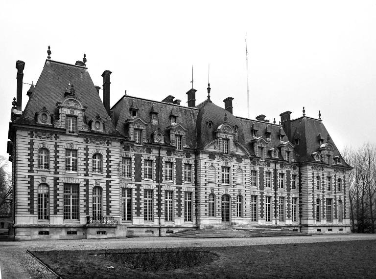 logement patronal de Charles Levavasseur, dit château de Radepont puis centre d'hébergement et de réinsertion sociale de l'Armée du Salut