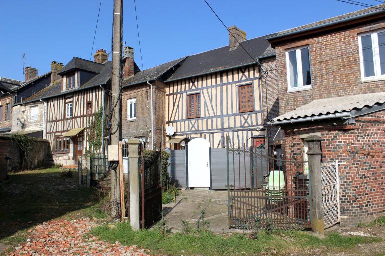 maisons du bourg de Hauville