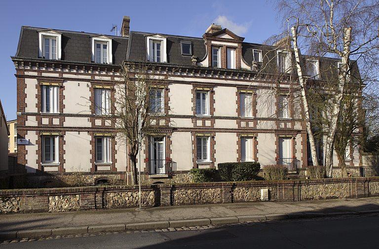 gendarmerie, puis immeuble à logements