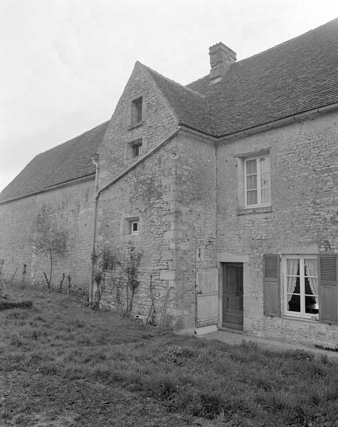 les maisons et fermes de Montabard