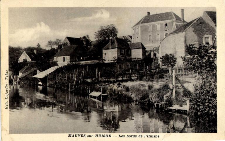 le bourg de Mauves-sur-Huisne