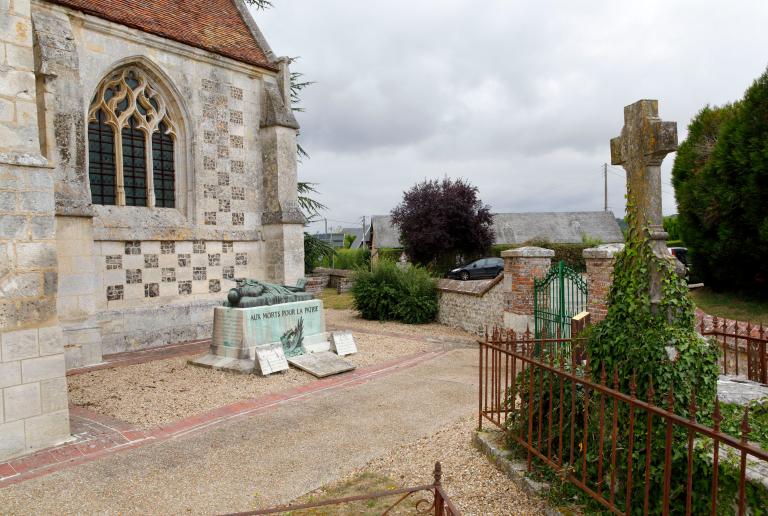 monument aux morts de la guerre de 1914-1918 : Soldat gisant