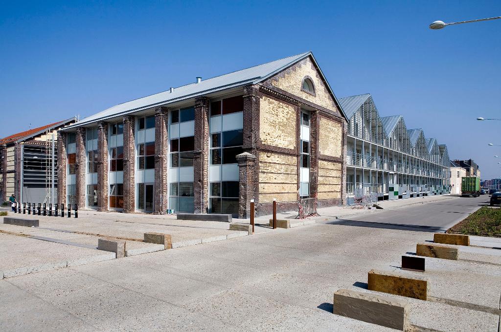 immeubles à logements et de bureaux - reconversion des Docks Dombasle