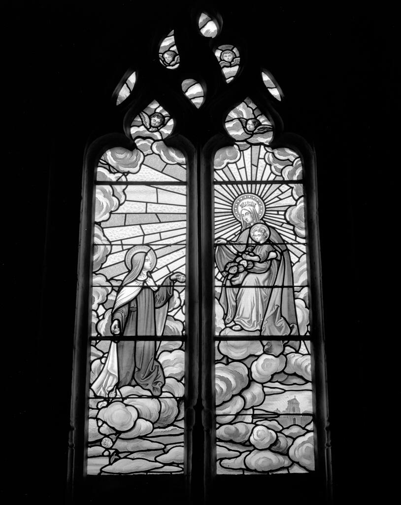 verrière hagiographique : Sainte Thérèse de Lisieux (baie 7)