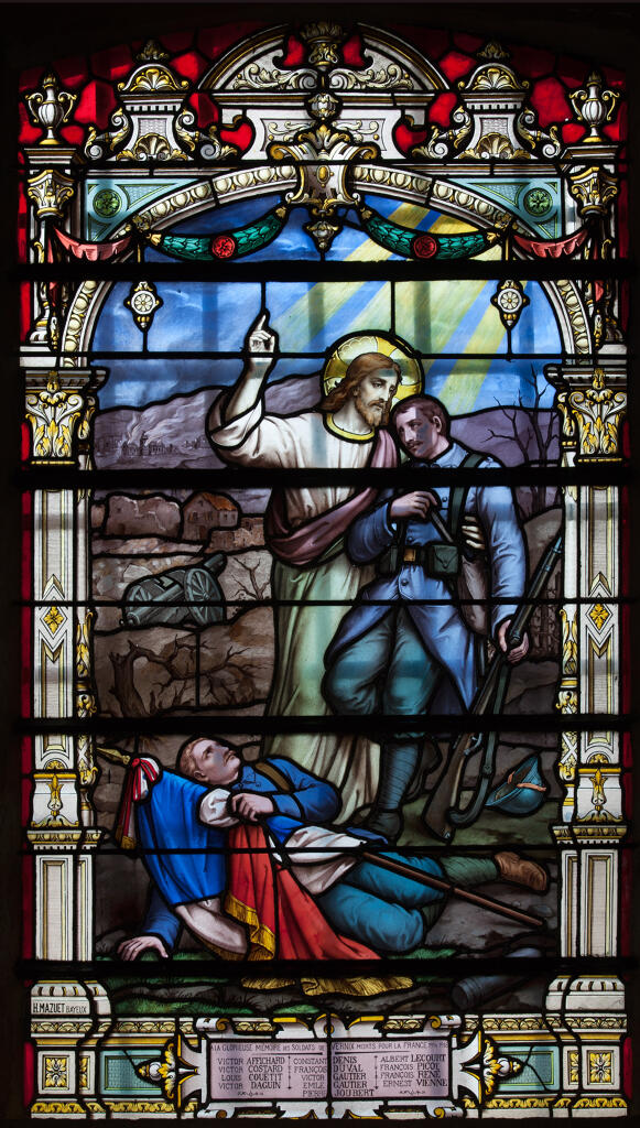 Verrière historiée et commémorative de la guerre de 1914-1918 : Le Christ consolateur (baie du choeur)