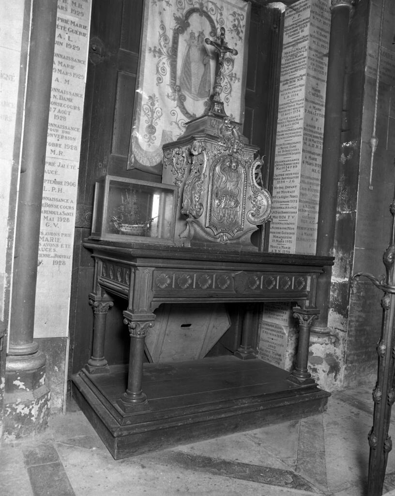 ensemble du mobilier de la basilique Notre-Dame