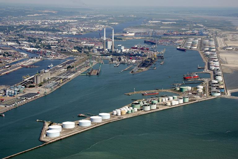 terminal pétrolier de la Compagnie Industrielle Maritime