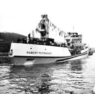 bateau drague : drague à bennes à clapets  (service de port) dite ROBERT PEYRONNET, puis TANYA