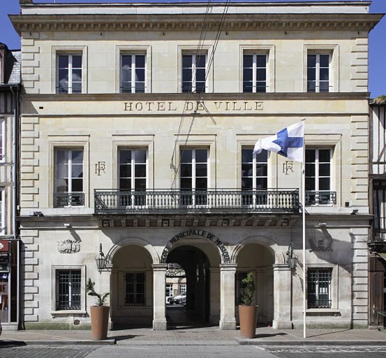 hôtel de ville, puis école de musique