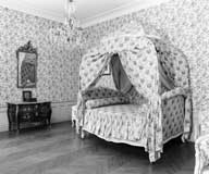 lit à la polonaire style Louis XV