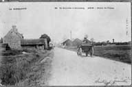38. De Granville à Cherbourg AGON - Entrée du village.- Carte postale, La Normandie, éd. la C.P.A., début 20e siècle.