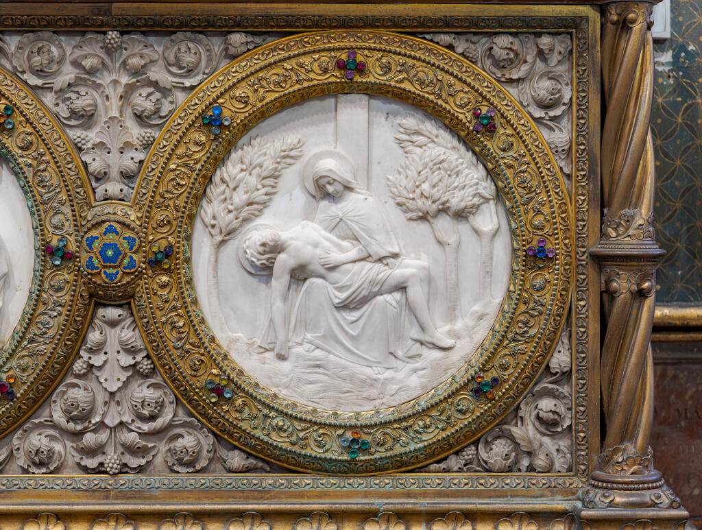 autel-retable secondaire nord : Notre Dame du Bon Secours