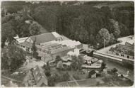 Vue aérienne de l'usine des Ponts (société de robinetterie Briffault) établie à Romilly-sur-Andelle.- Carte postale, Lapie service aérien, vers 1950.