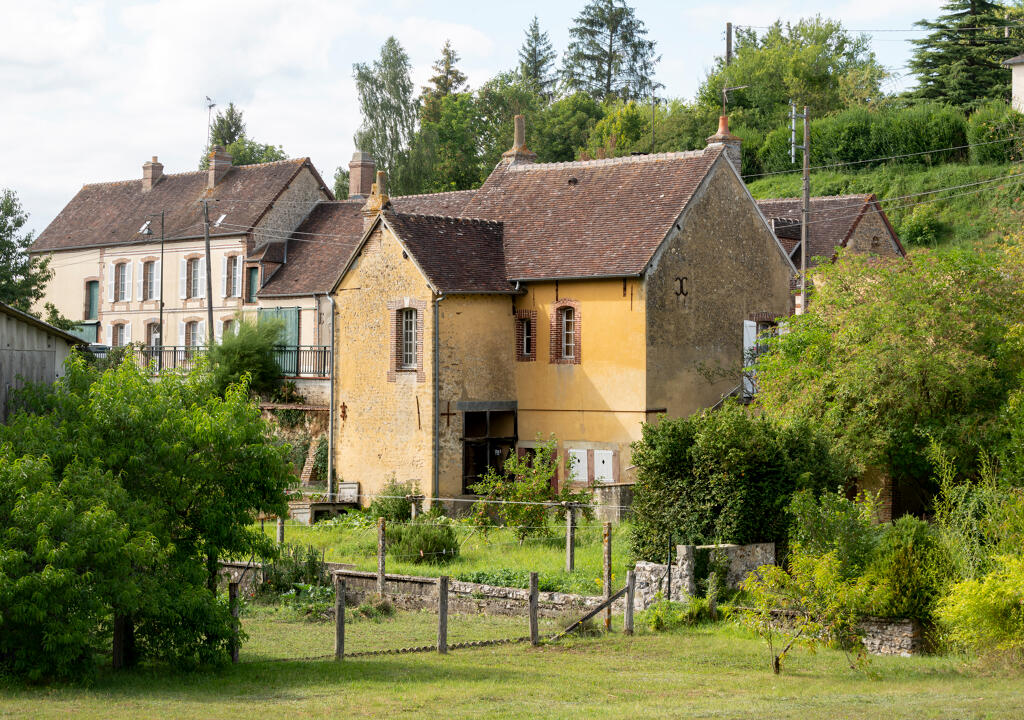 N°44 rue de Chartres : maison à étage de soutènement côté cour. 