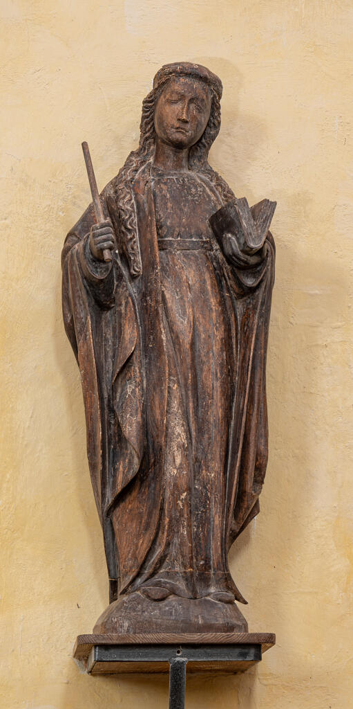 statue (demi-nature) : sainte Catherine ?