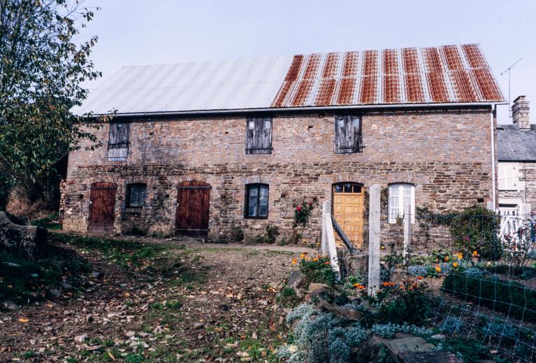 La céramique industrielle dans le Bessin (Calvados) et le département de la Manche : les poteries