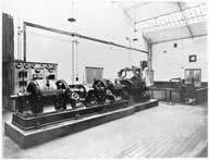 Salle des machines vue intérieure (turbine).- Photographie, s. d., vers 1922 ?. (Collection particulière Isoroy).