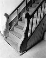 Logis, escalier intérieur, détail.