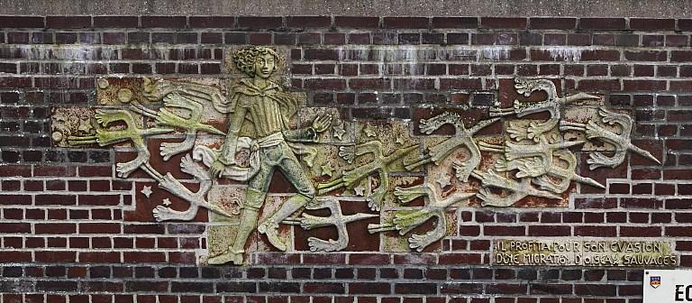 Bas-relief "Le petit prince" par Claude de Berroeta.