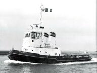 bateau remorqueur : remorqueur de mer dit ROSCANVEL, puis LUCA-PRIMO, puis MASCALZONE NNAMMURATO, puis LORE