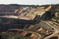 carrière de grès quartzite à ciel ouvert de la Société des Carrières de Bretagne et de Normandie, actuellement de la Société des Carrières de Vignats