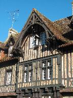Logement patronal, dit le Manoir, détail : façade en pan de bois.