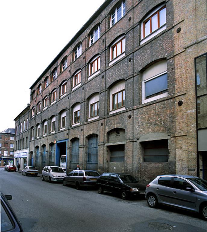 Usine d'apprêt des draps de laine Béranger Frères, puis société anonyme d'Apprêt d'Elbeuf, puis usine de chaudronnerie et de matériel d'équipement industriel Schocher Industrie